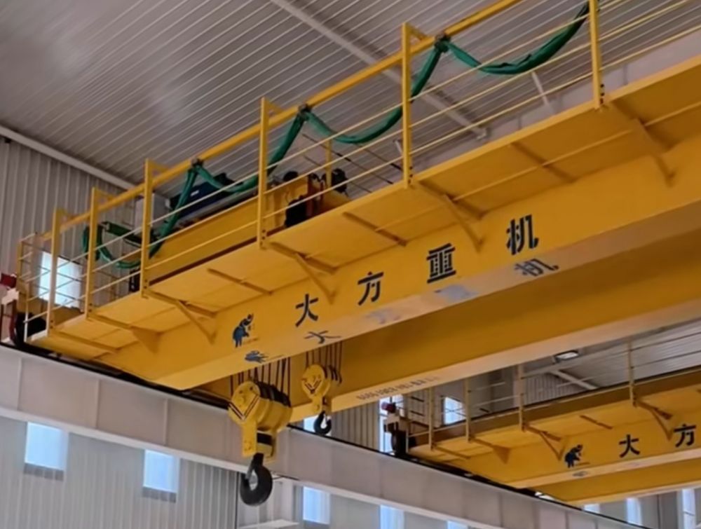 西安大方起重机、QD型吊钩桥式起重机